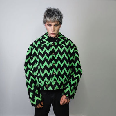 Striped fleece jacket zigzag catwalk bomber geometric fluffy varsity contrast pattern aviator hard fleece grunge coat in black & green