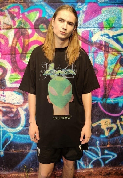 Futuristic raver tee Alien skinhead print t-shirt in black