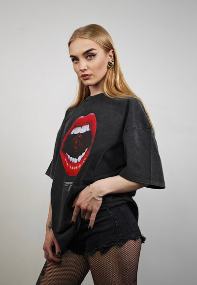 Red lips t-shirt mouth print tee grunge top in vintage grey