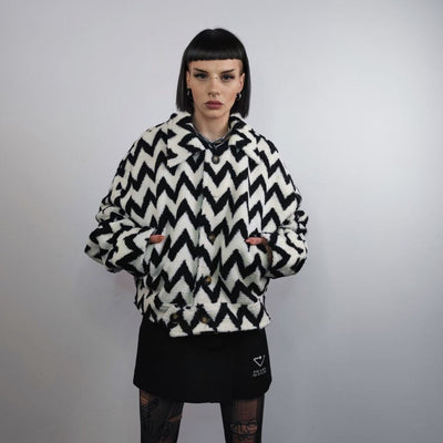 Striped fleece jacket zigzag catwalk bomber geometric fluffy varsity contrast pattern aviator hard fleece grunge coat in black & white