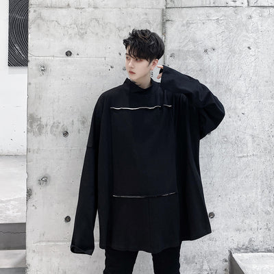 loose long-sleeved oversize sweater